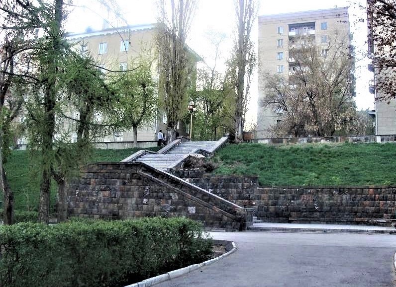 https://upforme.ru/uploads/001a/b7/49/168/266381.jpg