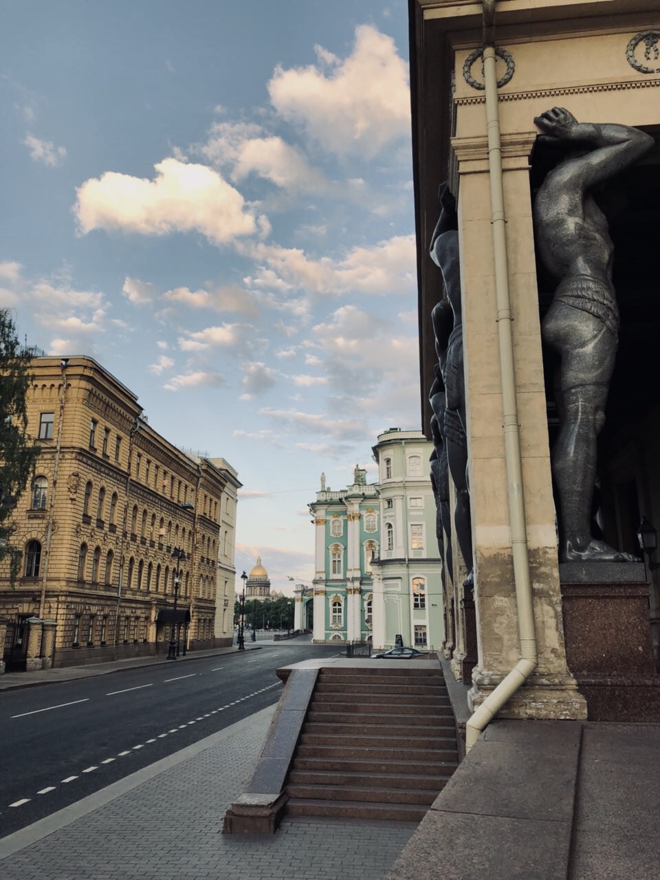 https://upforme.ru/uploads/001a/b7/49/265/942635.jpg