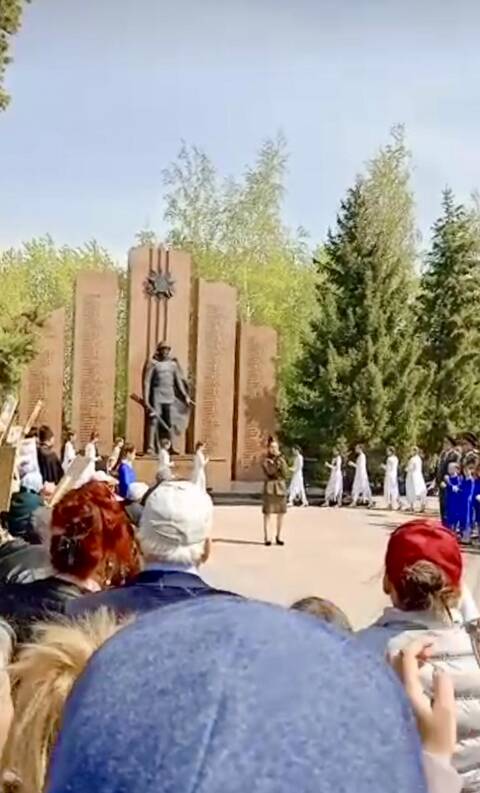 https://upforme.ru/uploads/001a/b7/49/344/t601734.jpg