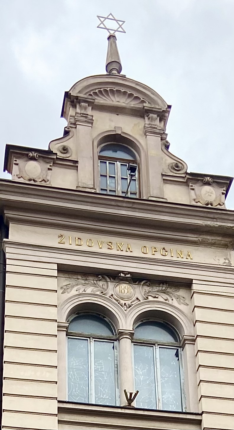 https://upforme.ru/uploads/001a/b7/49/82/57971.jpg