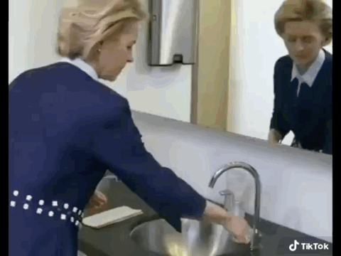 https://upforme.ru/uploads/001a/b7/49/82/t350379.gif