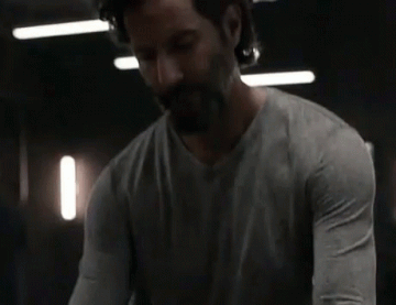 https://upforme.ru/uploads/001a/da/cf/7/t598279.gif