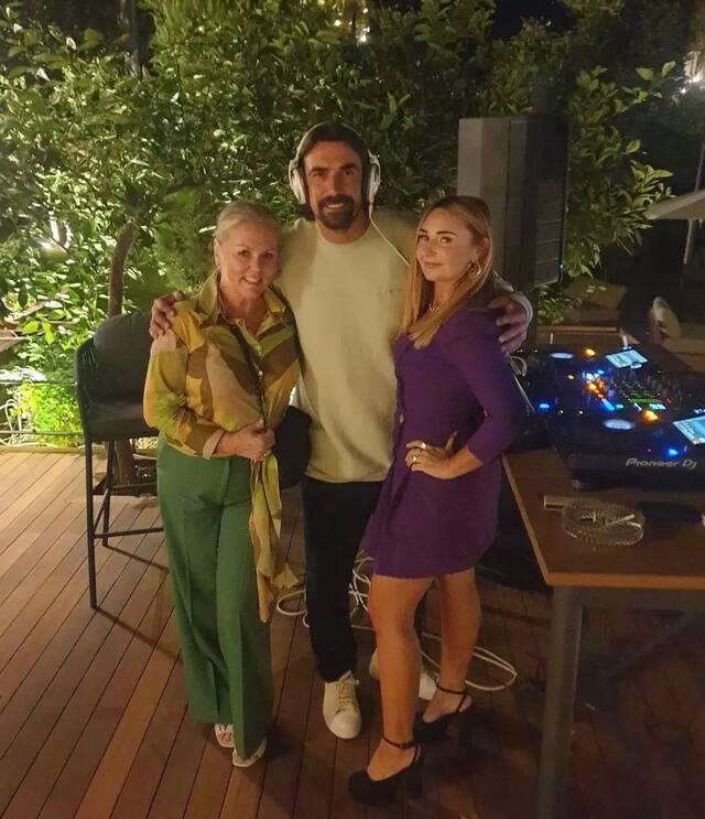 https://upforme.ru/uploads/001a/ee/da/53/421686.jpg