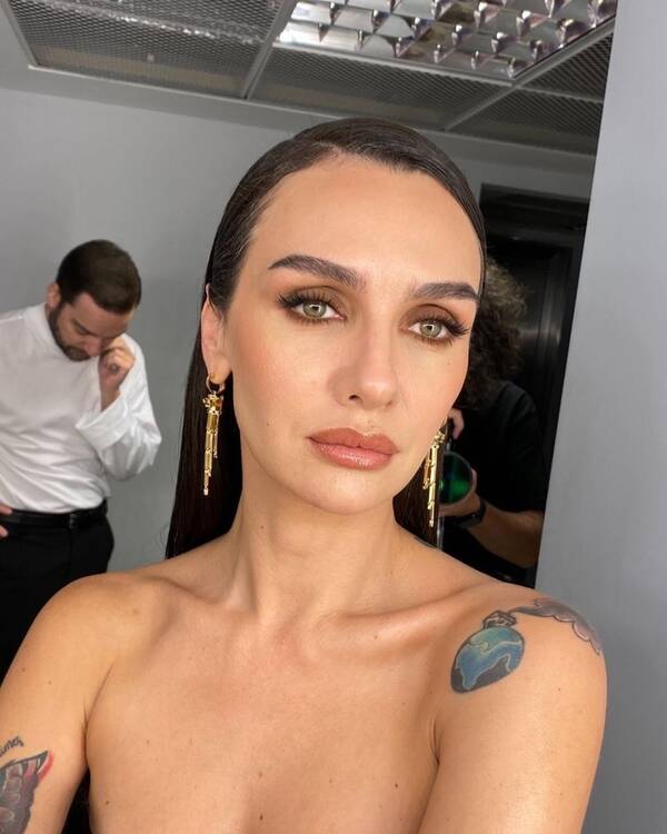 https://upforme.ru/uploads/001a/ee/da/7/t820465.jpg