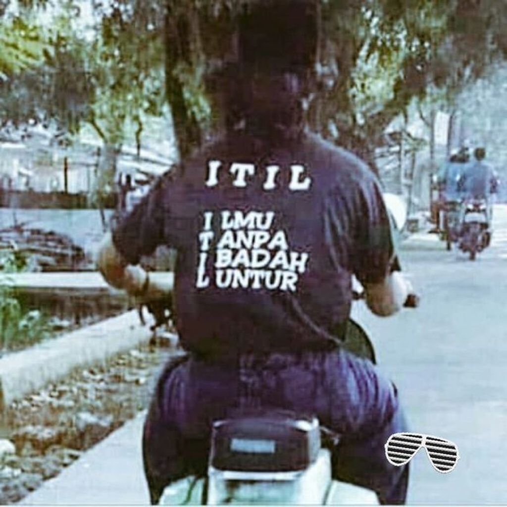 Photo baju kaos unik bertuliskan ITIL Photo baju kaos unik bertuliskan ITIL