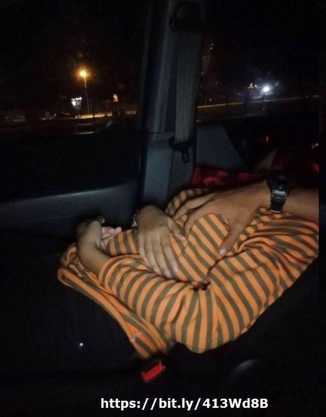 Foto Soraya, Cewek Berjilbab BO dipegang susunya Foto Soraya, Cewek Berjilbab BO dipegang susunya