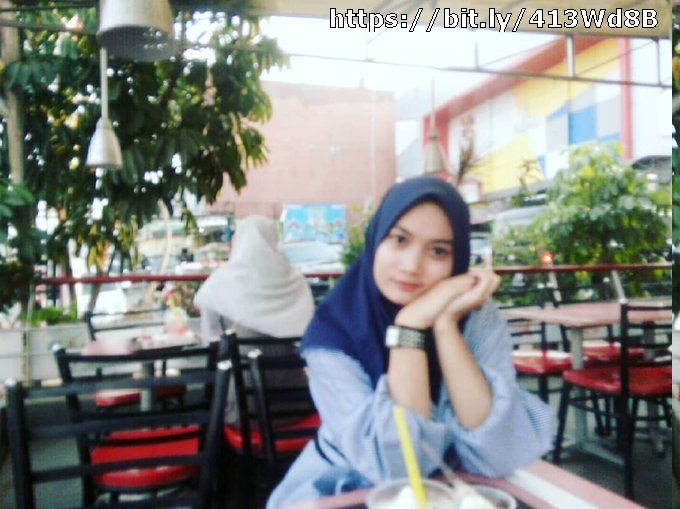 Soraya Cewek Berjilbab Cantik