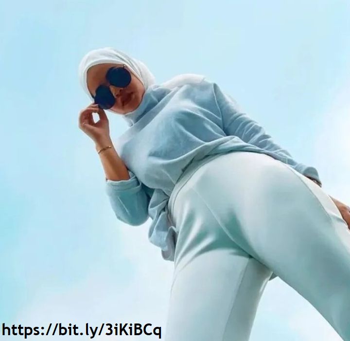 Foto Gadis Berjilbab Berkacamata Foto Gadis Berjilbab Berkacamata