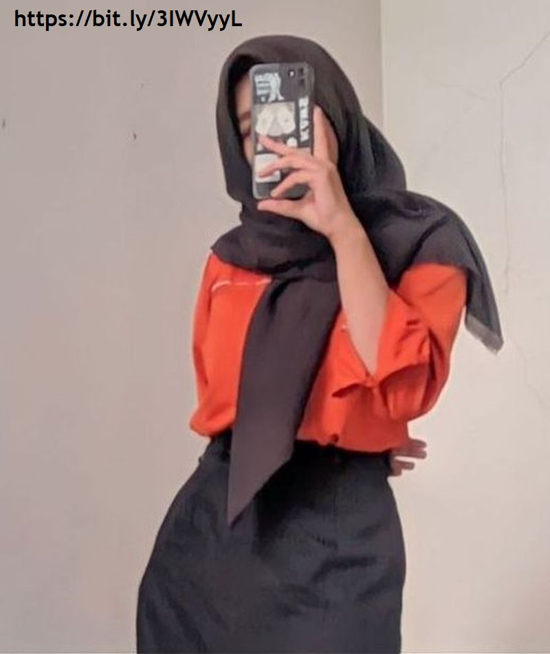 Soraya, cewek cantik berjilbab, karyawati minimarket open bo kamar hotel Soraya, cewek cantik berjilbab, karyawati minimarket open bo kamar hotel