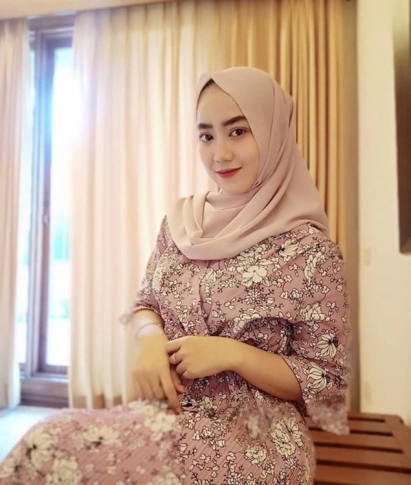 foto wanita berjilbab open bo di kamar hotel foto wanita berjilbab open bo di kamar hotel