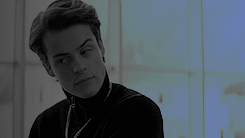 https://upforme.ru/uploads/001b/37/19/47/579341.gif