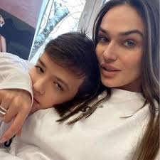 https://upforme.ru/uploads/001b/92/d8/151/t141780.jpg