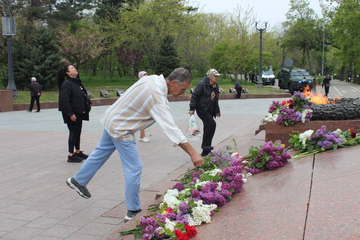 https://upforme.ru/uploads/001b/92/d8/1623/t139280.png