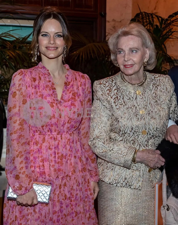 https://upforme.ru/uploads/001b/92/d8/1623/t194031.png