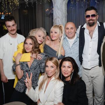 https://upforme.ru/uploads/001b/92/d8/1623/t217557.jpg