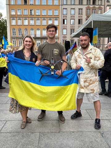 https://upforme.ru/uploads/001b/92/d8/1623/t230421.png