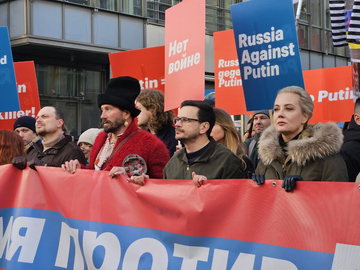 https://upforme.ru/uploads/001b/92/d8/1623/t254417.png