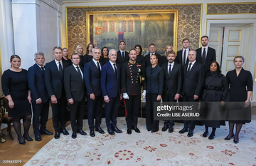 https://upforme.ru/uploads/001b/92/d8/1623/t312675.png
