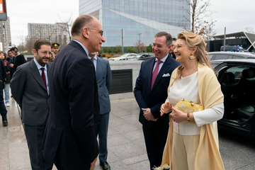 https://upforme.ru/uploads/001b/92/d8/1623/t374325.png