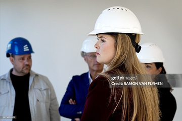 https://upforme.ru/uploads/001b/92/d8/1623/t413038.png