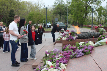 https://upforme.ru/uploads/001b/92/d8/1623/t417253.png