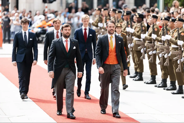 https://upforme.ru/uploads/001b/92/d8/1623/t515653.png