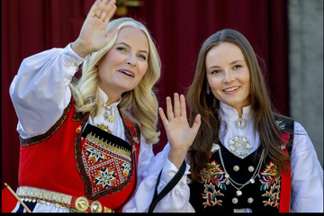 https://upforme.ru/uploads/001b/92/d8/1623/t532213.png