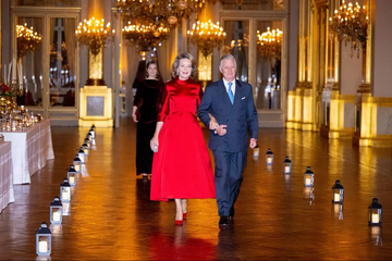 https://upforme.ru/uploads/001b/92/d8/1623/t569067.png