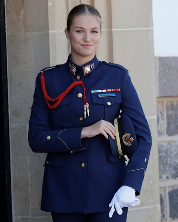 https://upforme.ru/uploads/001b/92/d8/1623/t583925.png