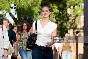 https://upforme.ru/uploads/001b/92/d8/1623/t616567.png
