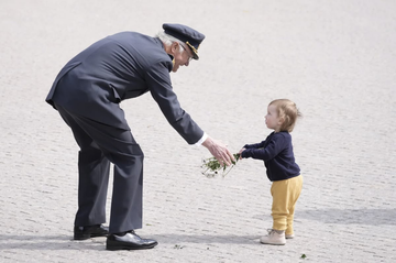 https://upforme.ru/uploads/001b/92/d8/1623/t643073.png