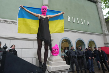https://upforme.ru/uploads/001b/92/d8/1623/t648191.png