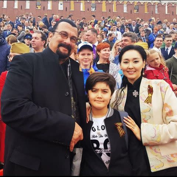 https://upforme.ru/uploads/001b/92/d8/1623/t670862.png