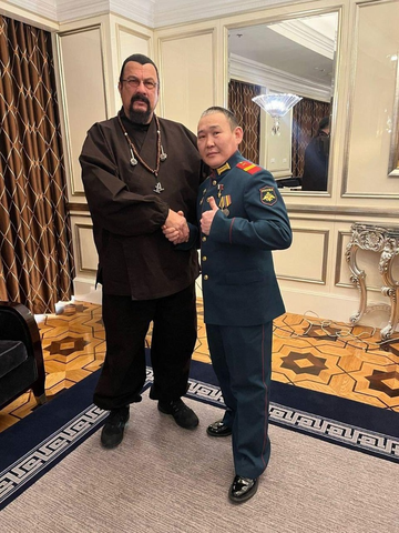 https://upforme.ru/uploads/001b/92/d8/1623/t692897.png