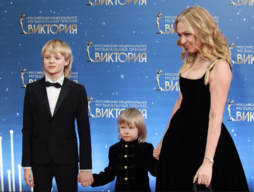 https://upforme.ru/uploads/001b/92/d8/1623/t694612.png