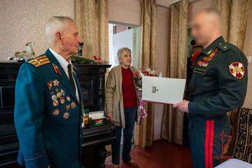 https://upforme.ru/uploads/001b/92/d8/1623/t748072.png