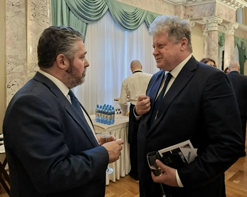 https://upforme.ru/uploads/001b/92/d8/1623/t813292.png