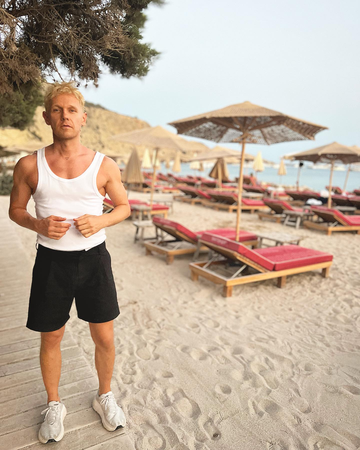 https://upforme.ru/uploads/001b/92/d8/1623/t828000.png