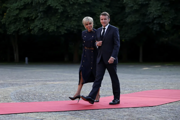 https://upforme.ru/uploads/001b/92/d8/1623/t850329.png