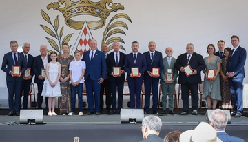 https://upforme.ru/uploads/001b/92/d8/1623/t898492.png