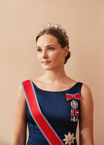 https://upforme.ru/uploads/001b/92/d8/1623/t907252.png