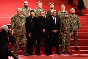 https://upforme.ru/uploads/001b/92/d8/1623/t935995.png