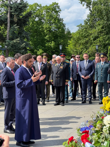 https://upforme.ru/uploads/001b/92/d8/1623/t950431.png