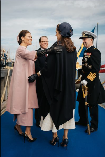 https://upforme.ru/uploads/001b/92/d8/1623/t969671.png