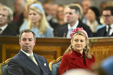https://upforme.ru/uploads/001b/92/d8/1623/t977198.png