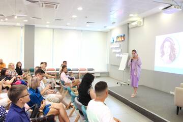 https://upforme.ru/uploads/001b/92/d8/1623/t994189.jpg