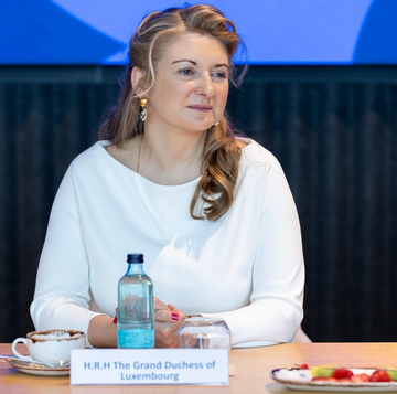 https://upforme.ru/uploads/001b/92/d8/1623/t997250.png