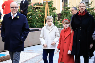 https://upforme.ru/uploads/001b/92/d8/1623/t997894.png