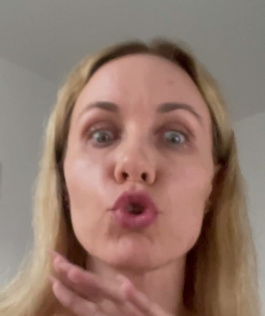 https://upforme.ru/uploads/001b/92/d8/1751/t520059.jpg