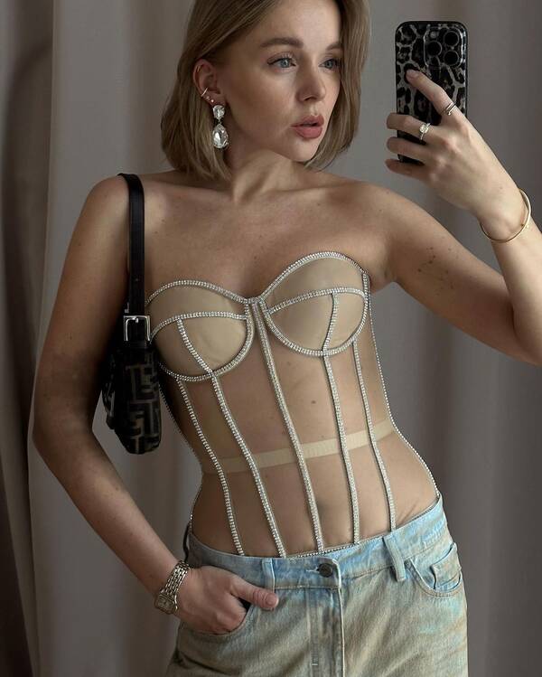 https://upforme.ru/uploads/001b/92/d8/643/t181846.jpg